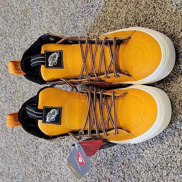 All weather Vans - Picture 3 of 9